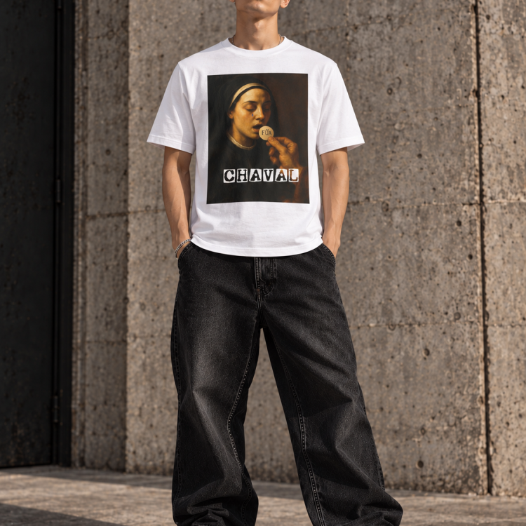 Retrato urbano con camiseta Chaval